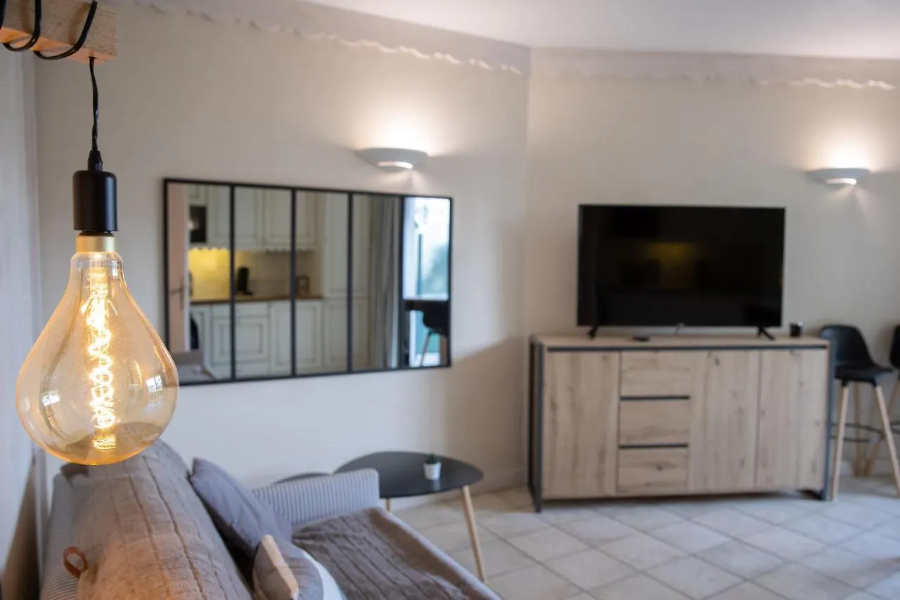 Rare : Au Bord Du Lac D'Annecy, Cosy Appartement En Rez De Jardin Avec Terrasse Privative 뒤엥 프랑스