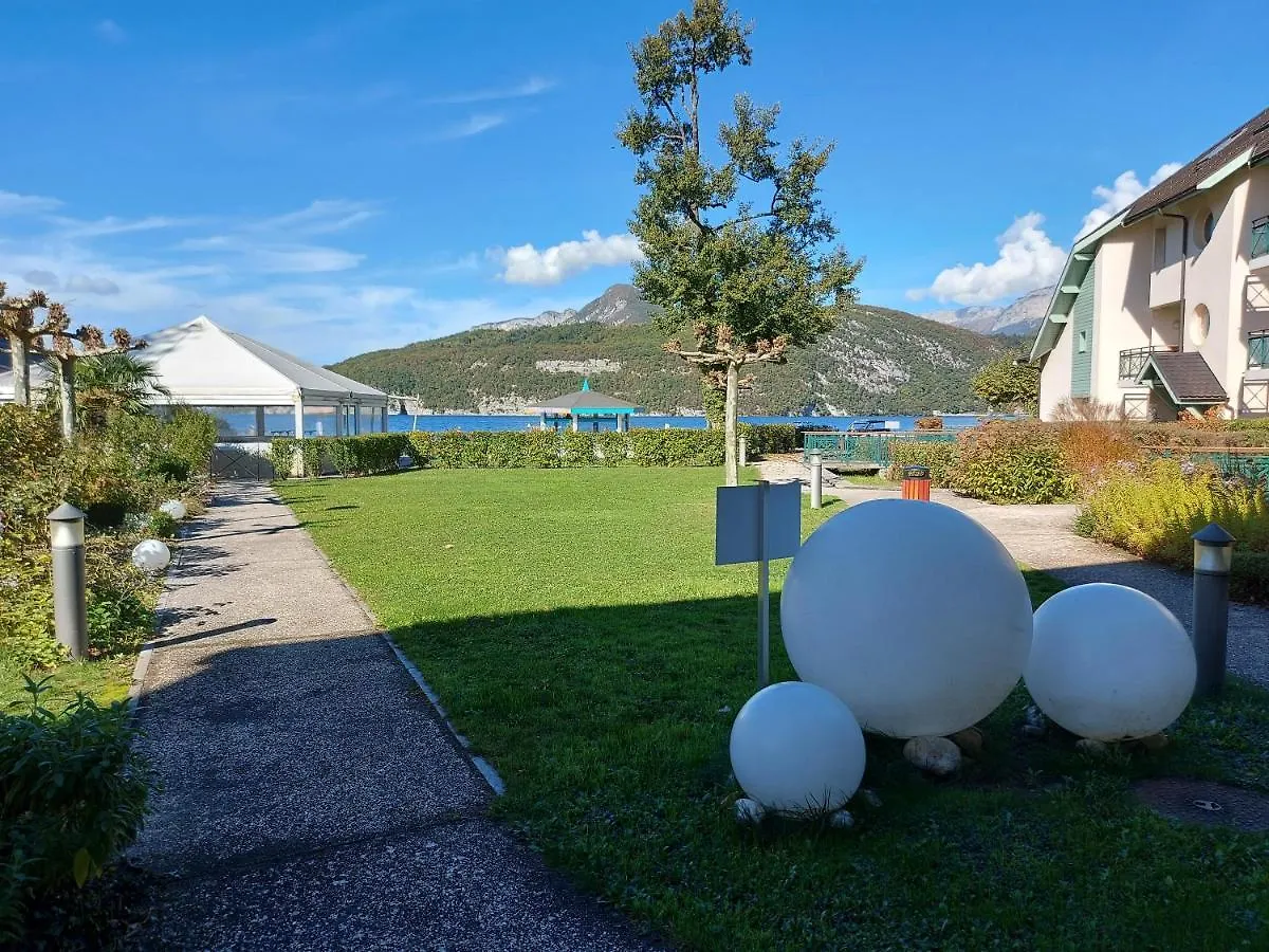 Rare : Au Bord Du Lac D'Annecy, Cosy Appartement En Rez De Jardin Avec Terrasse Privative 뒤엥 0*,